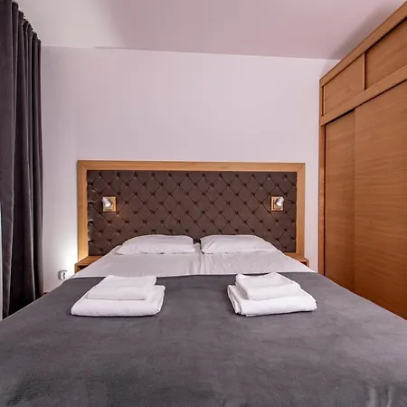 Prywatny 413 W Arka Medical Przy Plazy *